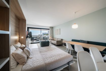 d3254e2b761846f35b21b72797c7e946 - 11