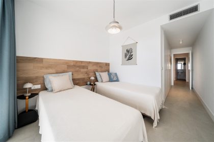 d3254e2b761846f35b21b72797c7e946 - 14