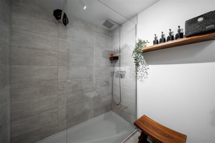 d3254e2b761846f35b21b72797c7e946 - 15