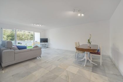 d33c782e3f703528ec6d9db095506268 - 13