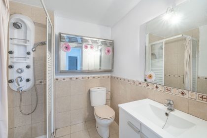 d33c782e3f703528ec6d9db095506268 - 22