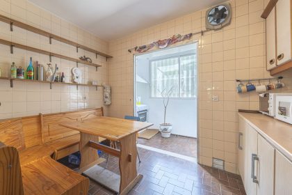 d33c782e3f703528ec6d9db095506268 - 23