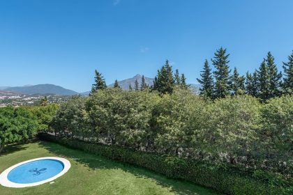 d33c782e3f703528ec6d9db095506268 - 26