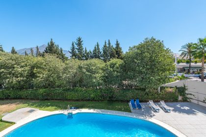 d33c782e3f703528ec6d9db095506268 - 9