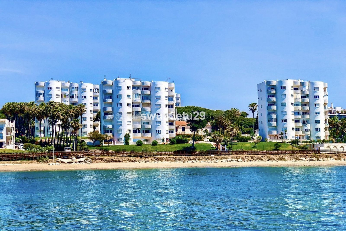 d370678dc45eace55a907cce13746e94 - 19