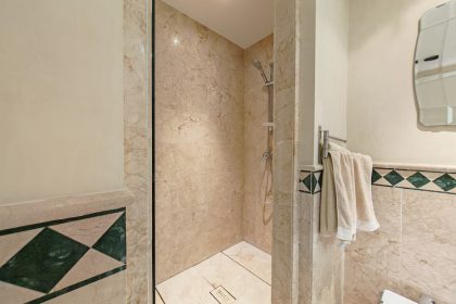 d40dfc6240c16d9550ceb704ddbf5fd7 - 17