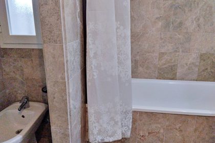 d46834093042ce8609e479ad1b599300 - 28