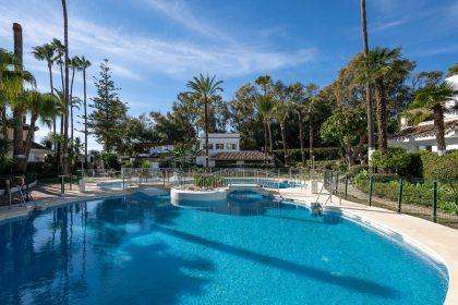 d504402080fe0f16bfe9e1cfe655614d - 30