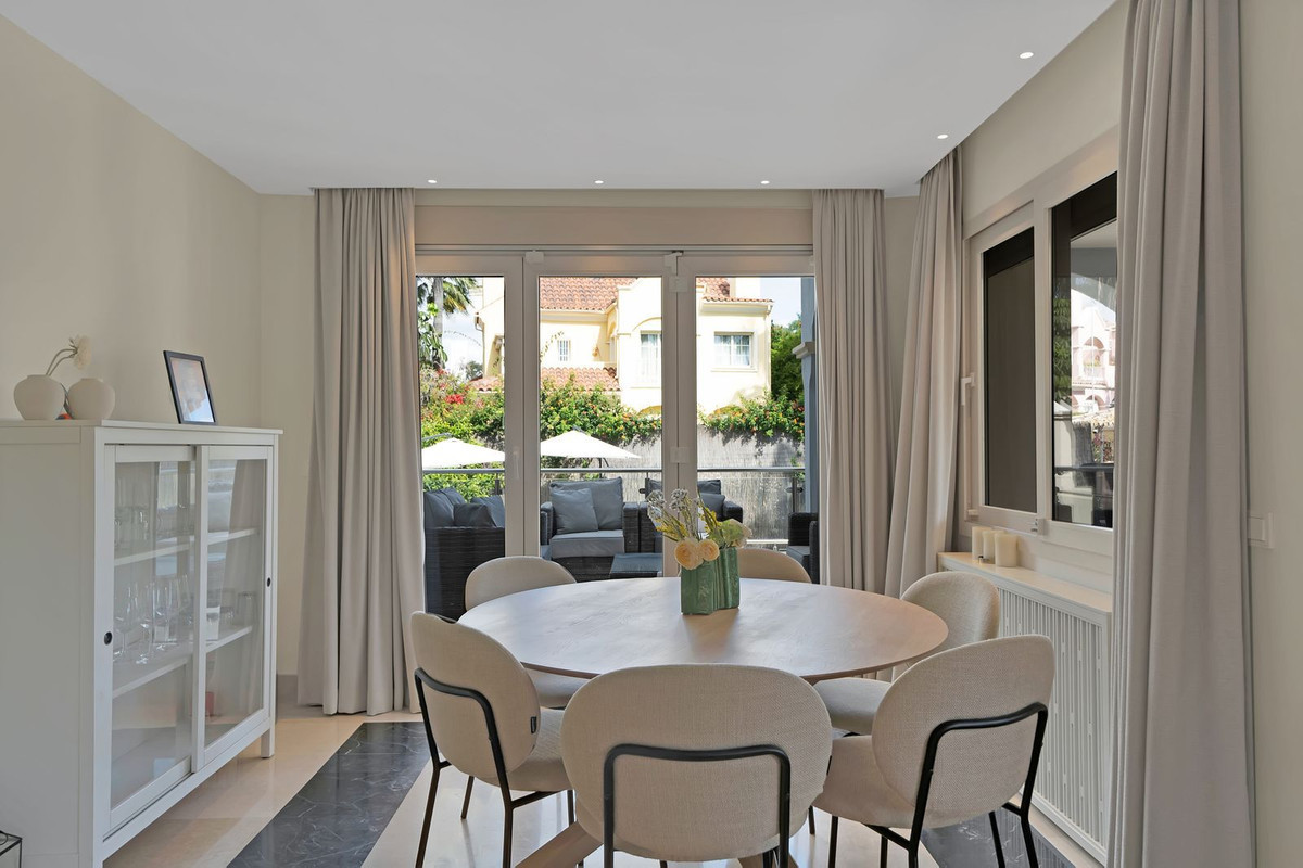 d61e1b703296677b39a767c534a08391 - 11