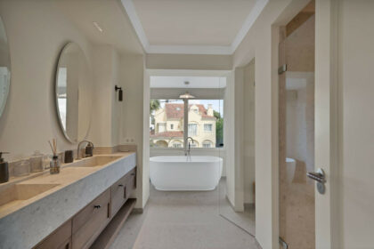 d61e1b703296677b39a767c534a08391 - 17