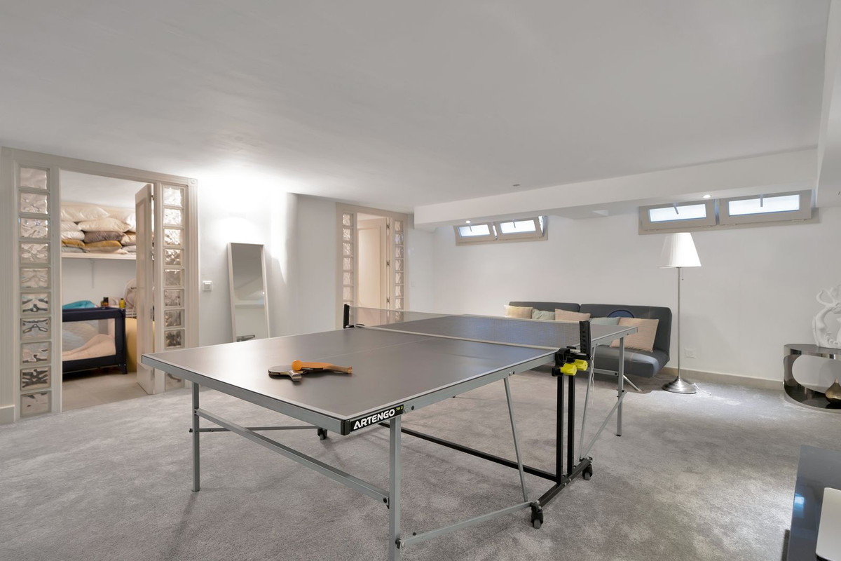 d61e1b703296677b39a767c534a08391 - 30