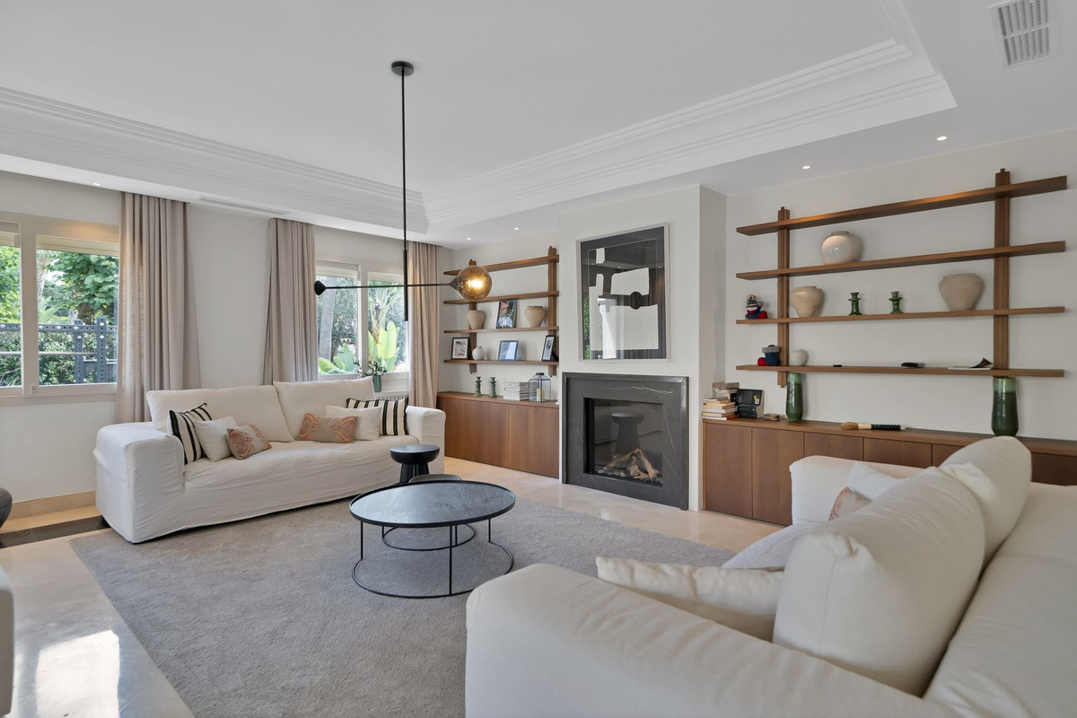 d61e1b703296677b39a767c534a08391 - 7