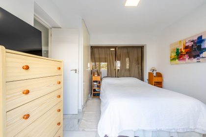 d638808a5b8334659e40f9dbfa64079c - 12