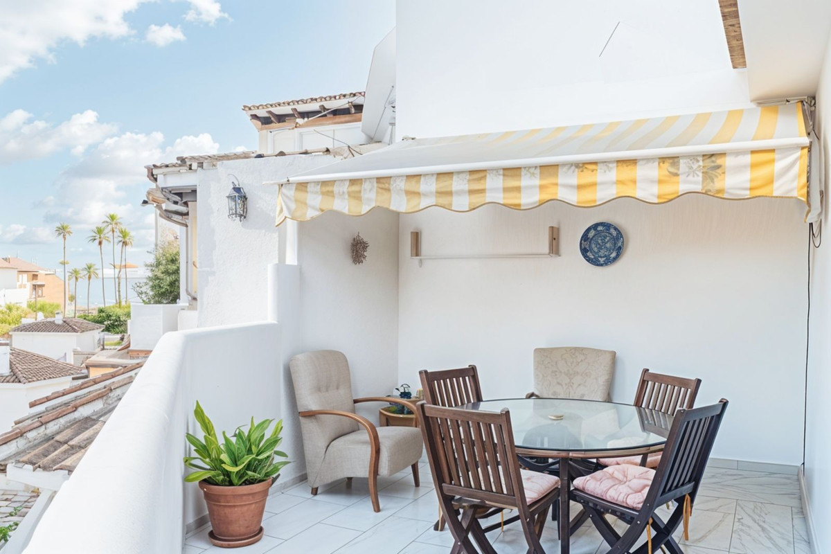 d638808a5b8334659e40f9dbfa64079c - 2