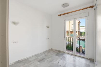 d67041998f0f5d9e5194c92a8d3d48ad - 18