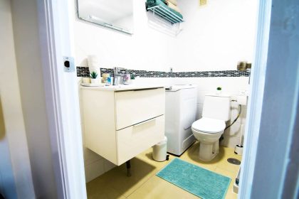 d6e9d61e3e24df84cf8ffddfa2c191ff - 9