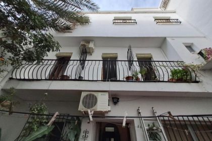 d70b053484b2f22480d0e8ff73eb1ede - 1