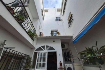 d70b053484b2f22480d0e8ff73eb1ede - 2