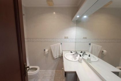 d70b053484b2f22480d0e8ff73eb1ede - 27