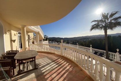 d710ac66866c0aa18153f040c8149cd3 - 12