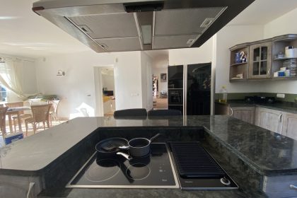 d710ac66866c0aa18153f040c8149cd3 - 23