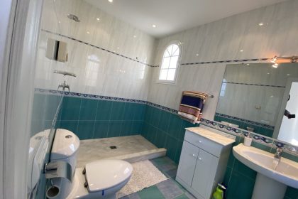 d710ac66866c0aa18153f040c8149cd3 - 38