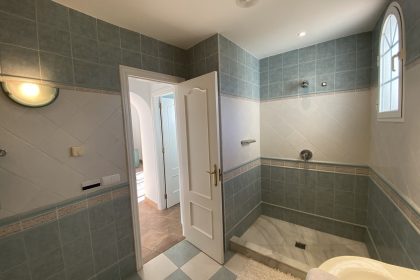 d710ac66866c0aa18153f040c8149cd3 - 46