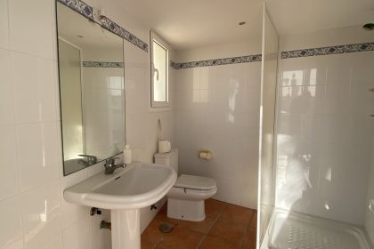 d710ac66866c0aa18153f040c8149cd3 - 53