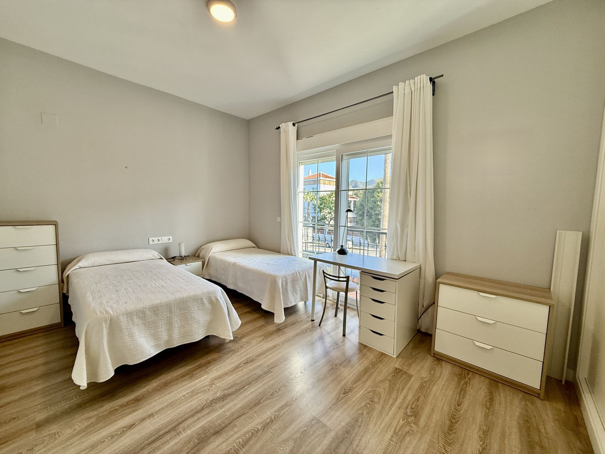 d7327d9c1fc9890412497378990297ee - 17