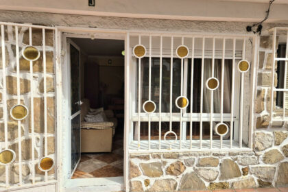 d744dcbf8deb2a6ab03c6c6fc7427e01 - 24