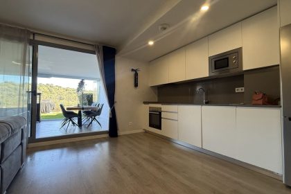 d75e1cb359461c8e17cac2819894bb0a - 18