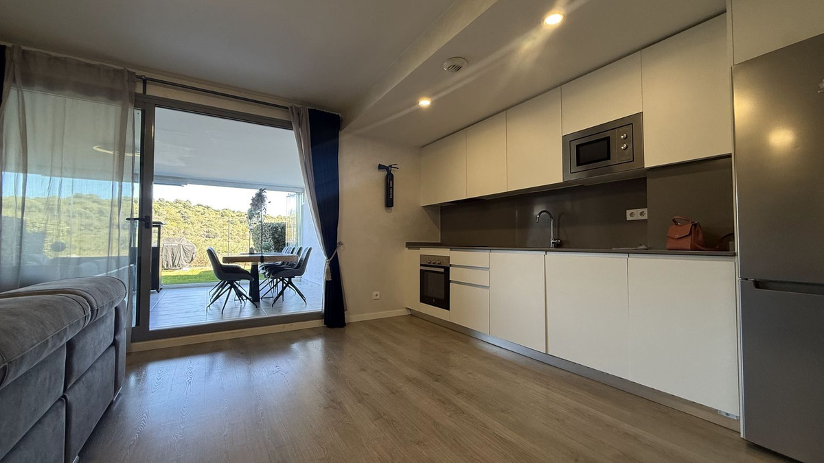 d75e1cb359461c8e17cac2819894bb0a - 18