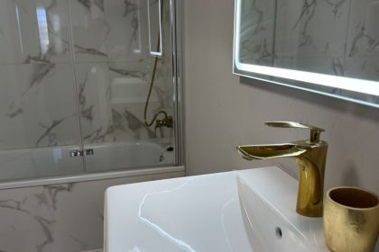 d75e1cb359461c8e17cac2819894bb0a - 33