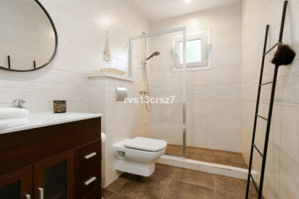 d85c5a116c7313f62edf8815ebccd85f - 32