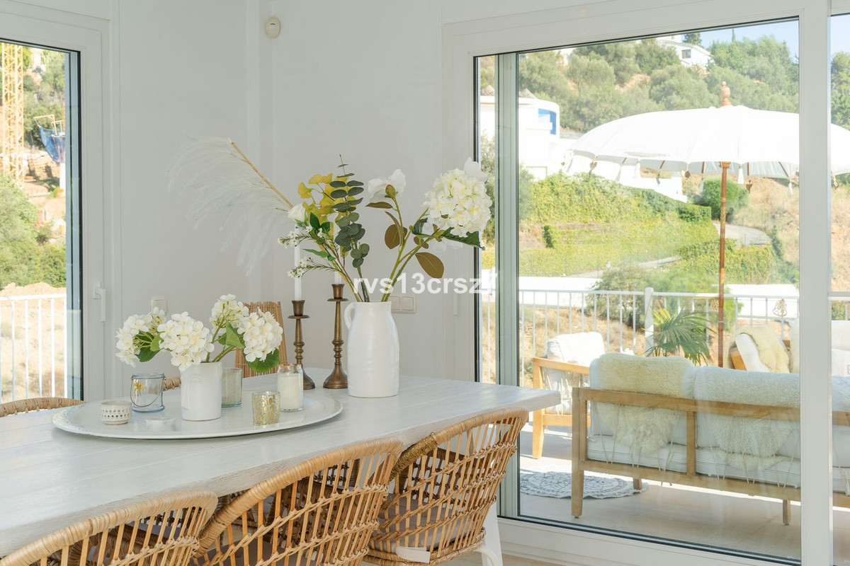 d85c5a116c7313f62edf8815ebccd85f - 50