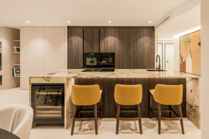 d8cc3abdaad63af7f278f8a21bc2548d - 13