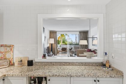 d91cf8f5f13b6eed18b2726f7074c447 - 1