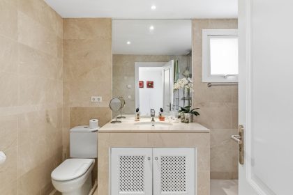 d91cf8f5f13b6eed18b2726f7074c447 - 13