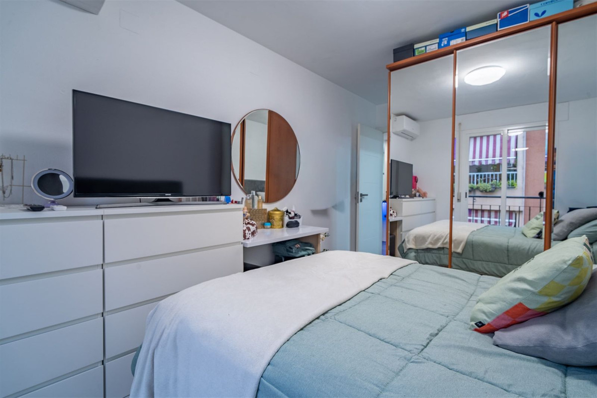 d97f97bd12ff1890c72fc1f012e371b7 - 13