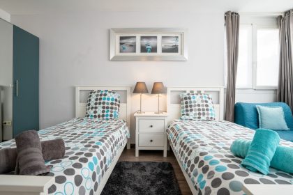 d9ff7a33278a589008a1ea6d27e85f73 - 40