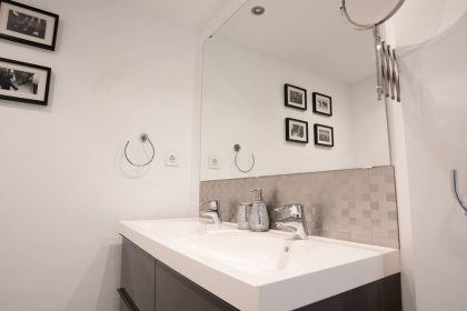 d9ff7a33278a589008a1ea6d27e85f73 - 48