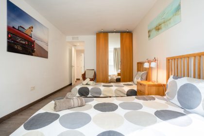 d9ff7a33278a589008a1ea6d27e85f73 - 55