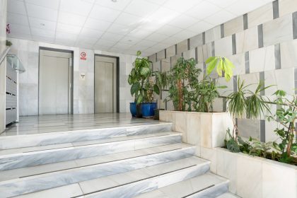 d9ff7a33278a589008a1ea6d27e85f73 - 61