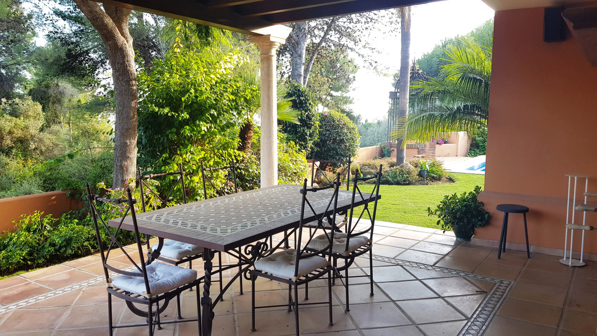 da2b513014c8b0211dbc11a692646811 - 14