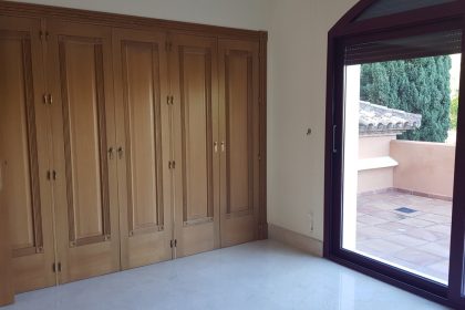 da2b513014c8b0211dbc11a692646811 - 23