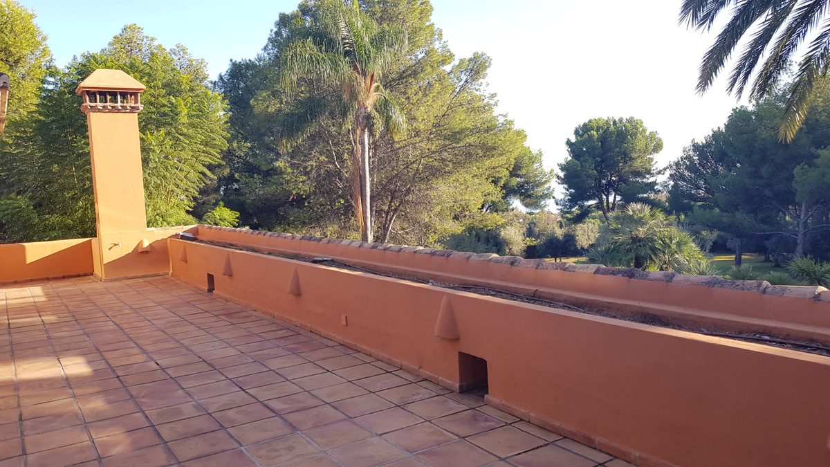 da2b513014c8b0211dbc11a692646811 - 25