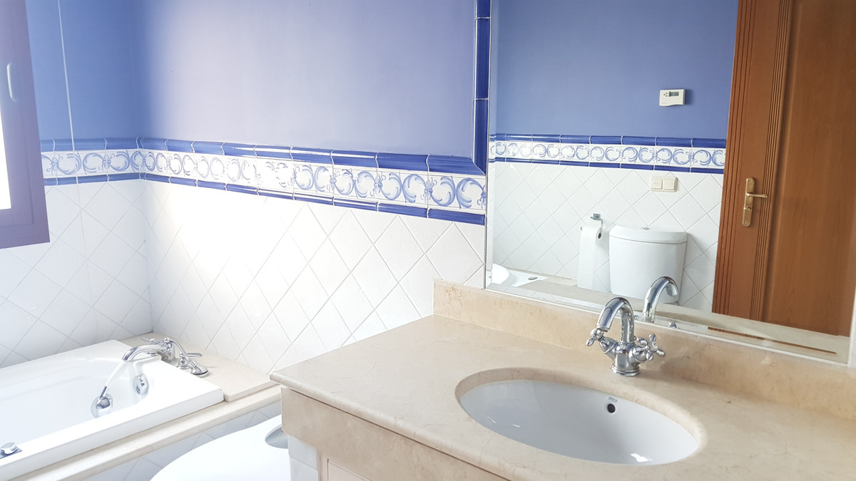 da2b513014c8b0211dbc11a692646811 - 30