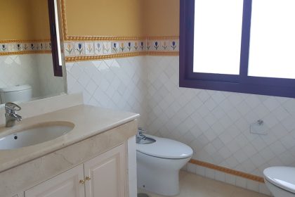 da2b513014c8b0211dbc11a692646811 - 32