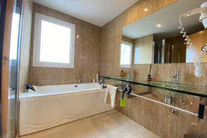 daa5890b2405517c61d783b36d220fc7 - 16