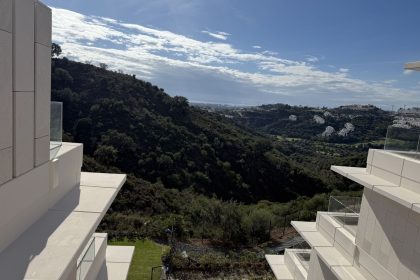 dac3a60d39f46532271d35c5e54a85df - 47